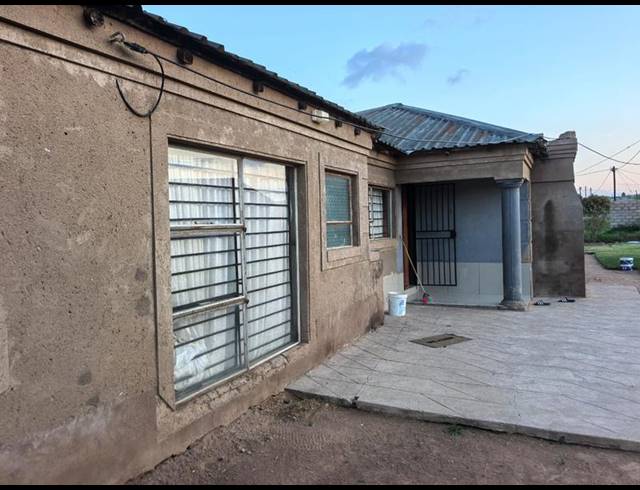 4 BEDROOM HOUSE FOR SALE IN MANKWENG